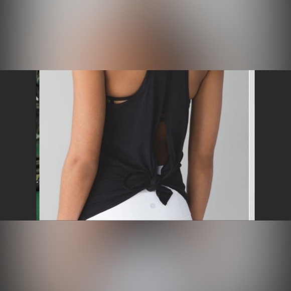 SOLD!!!2 pieces Excellent condition Lululemon “All Tied Up” tank, size 6. - Picture 2 of 9